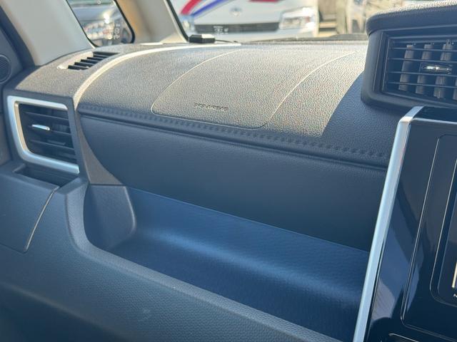 トールカスタムＧ　ＳＡII平成２９年式　純正フルセグナビ　ＥＴＣ　ドラレコ　衝突低減ブレーキ（福岡県）の中古車