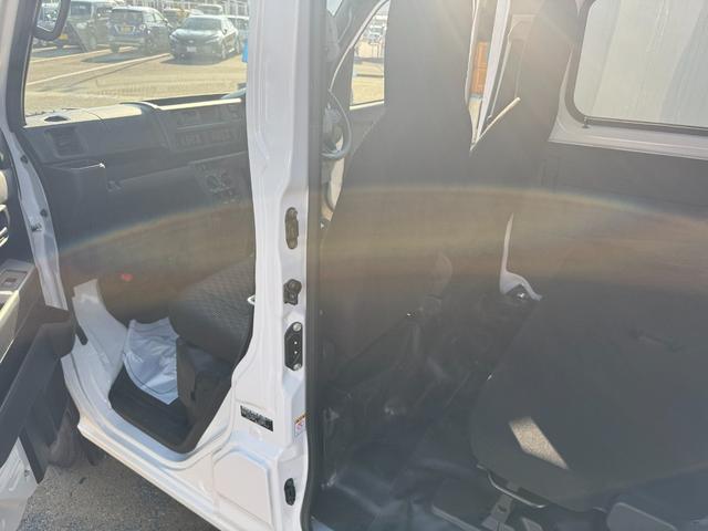 ハイゼットカーゴDX弊社デモカーUP車 衝突低減ブレーキ 1dinラジオ キーレス(福岡県)の中古車