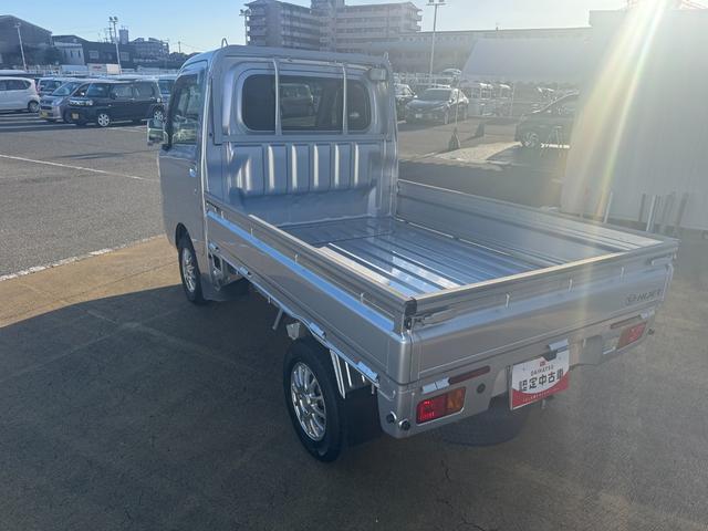 ハイゼットトラックエクストラＳＡIIIｔＣＤチューナー　衝突低減ブレーキ　パワーウィンドウ　４ＷＤ　４ＡＴ　オートマチック車　アルミホイール付（福岡県）の中古車