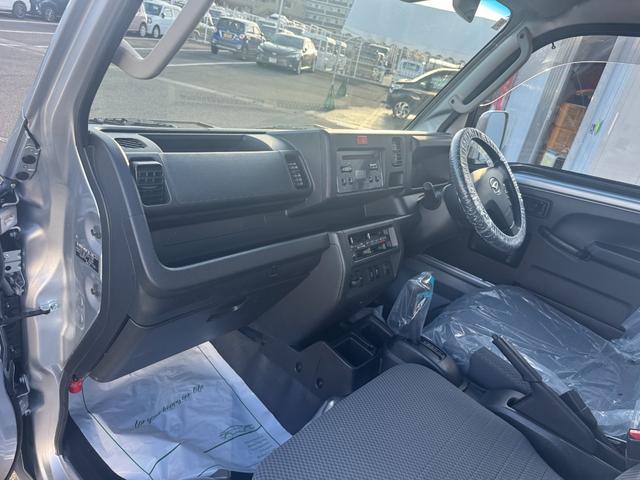 ハイゼットトラックエクストラＳＡIIIｔＣＤチューナー　衝突低減ブレーキ　パワーウィンドウ　４ＷＤ　４ＡＴ　オートマチック車　アルミホイール付（福岡県）の中古車