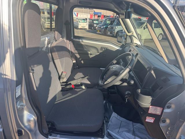 ハイゼットトラックエクストラＳＡIIIｔＣＤチューナー　衝突低減ブレーキ　パワーウィンドウ　４ＷＤ　４ＡＴ　オートマチック車　アルミホイール付（福岡県）の中古車