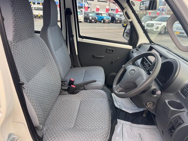 ハイゼットカーゴスペシャル社外ワンセグナビ　Ｂカメラ　５ＭＴ車　スタッドレスタイヤ　平成２９年式（福岡県）の中古車