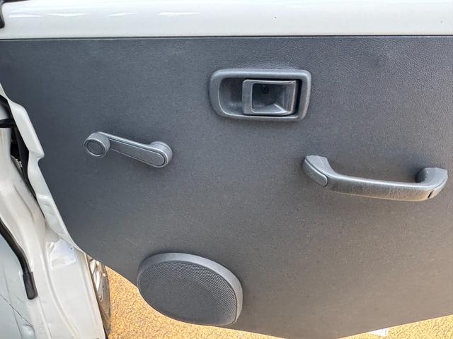 ハイゼットカーゴスペシャル社外ワンセグナビ　Ｂカメラ　５ＭＴ車　スタッドレスタイヤ　平成２９年式（福岡県）の中古車