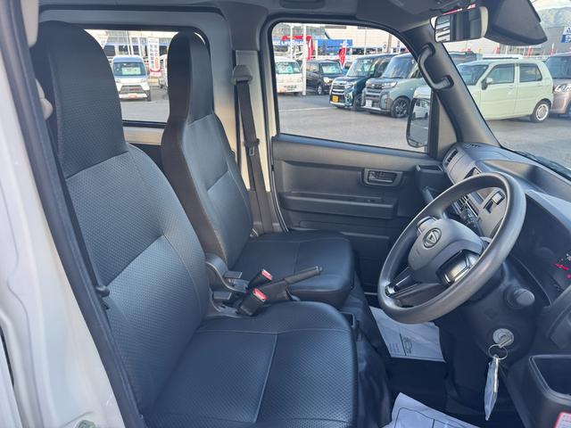 ハイゼットカーゴスペシャル新車保証継承付 弊社デモカーUP車 1dinラジオ マニュアルエアコン 衝突低減ブレー(福岡県)の中古車