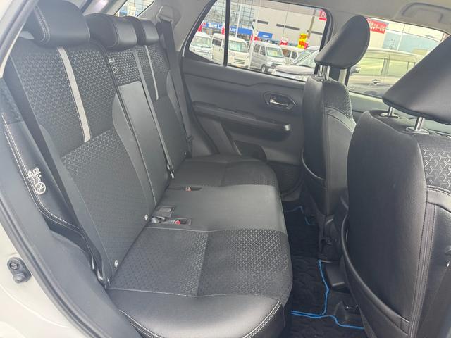 ロッキープレミアムＧ　ＨＥＶ純正フルセグナビ　ＥＴＣ　ドラレコ　パノラマモニター　Ｂｌｕｅｔｏｏｔｈ　ホイールロックナット　新車保証継承付（福岡県）の中古車