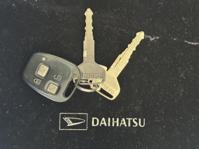 ハイゼットカーゴクルーズ４ＷＤ　オートマチック車　社外アルミホイール　　ＣＤチューナー（福岡県）の中古車
