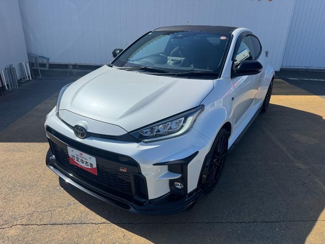 ＧＲヤリスＲＳ純正ディスプレイオーディオ　ＥＴＣ　ドラレコ　バックモニター　新車保証継承付　衝突低減ブレーキ　クルーズコントロール　ＬＥＤヘッドライト　Ｂｌｕｅｔｏｏｔｈ　パドルシフト付ハンドル（福岡県）の中古車