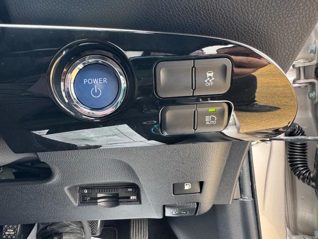 プリウスSセーフティプラスナビ地デジTV バックカメラ Bluetooth スマートキー ETC 前ドライブレコーダー LEDヘッドライト 衝突軽減ブレーキ アイドリングストップ(福岡県)の中古車