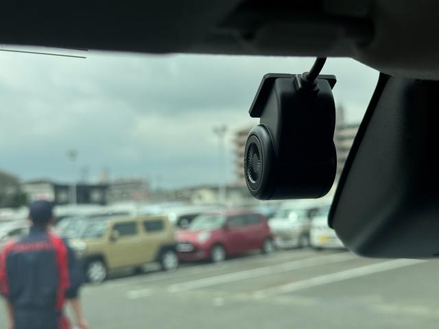 ロッキープレミアムＧディスプレイオーディオ　バックカメラ　Ｂｌｕｅｔｏｏｔｈ　前後ドライブレコーダー　　クルーズコントロール　ＬＥＤヘッドライト　衝突軽減ブレーキ　横滑り防止装置　クリアランスソナー　純正アルミホイール（福岡県）の中古車