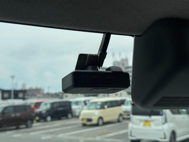 ムーヴキャンバスＸメイクアップ　ＳＡIIIナビ地デジＴＶ　Ｂｌｕｅｔｏｏｔｈ　スマートキー　ＥＴＣ　　前ドライブレコーダー　　スライドドア　衝突軽減ブレーキ　オートマチックハイビーム　横滑り防止装置　アイドリングストップ（福岡県）の中古車