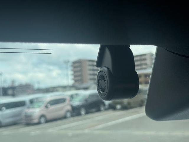 タフトＧ　ダーククロムベンチャー新車保証継承付　ナビ地デジＴＶ　バックカメラ　Ｂｌｕｅｔｏｏｔｈ　ＥＴＣ　　前後ドライブレコーダー　ＬＥＤヘッドライト　衝突軽減ブレーキ　アイドリングストップ　クリアランスソナー　純正アルミホイール（福岡県）の中古車