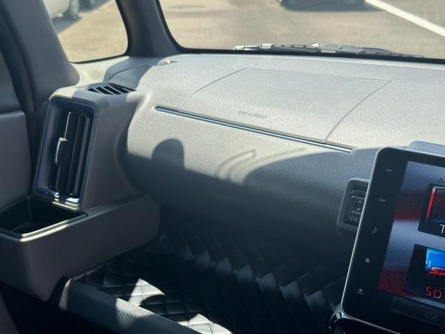 タントカスタムＲＳセレクションナビ地デジＴＶ　バックカメラ　Ｂｌｕｅｔｏｏｔｈ　ＥＴＣ　　両側電動スライドドア　クルーズコントロール　ＬＥＤヘッドライト　衝突軽減ブレーキ　アイドリングストップ　純正アルミホイール（福岡県）の中古車