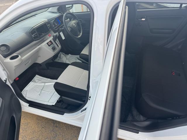ミライースＧ　ＳＡIII新車保証継承付　弊社デモカーＵＰ車　オーディオレス　ＬＥＤヘッドライト　衝突軽減ブレーキ　オートマチックハイビーム　横滑り防止装置　アイドリングストップ　クリアランスソナー　純正アルミホイール（福岡県）の中古車