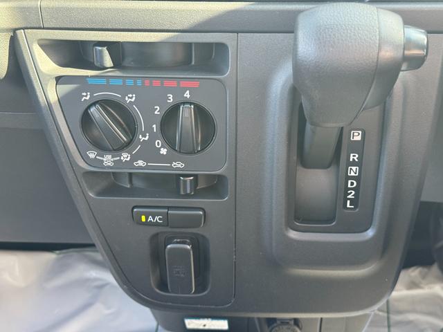 ハイゼットカーゴデッキバンG喫煙車 CDチューナー 両側スライドドア オートライト 衝突軽減ブレーキ 横滑り防止装置 アイドリングストップ オートマチックハイビーム(福岡県)の中古車