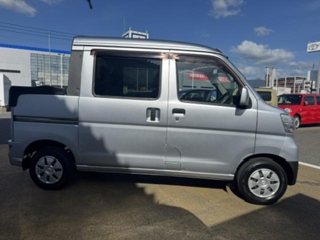ハイゼットカーゴデッキバンG喫煙車 CDチューナー 両側スライドドア オートライト 衝突軽減ブレーキ 横滑り防止装置 アイドリングストップ オートマチックハイビーム(福岡県)の中古車