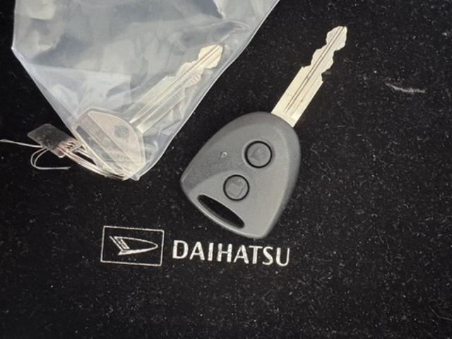 ミライースＸ　ＳＡIII新車保証継承付　弊社デモカーＵＰ車　オーディオレス　オートライト　ＬＥＤヘッドライト　衝突軽減ブレーキ　オートマチックハイビーム　横滑り防止装置　アイドリングストップ　クリアランスソナー（福岡県）の中古車