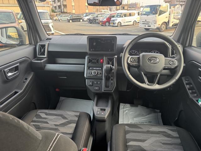 タフトＧ　ダーククロムベンチャー新車保証継承付　弊社デモカーＵＰ車　オーディオレス　バックカメラ付　スマートキー　クルーズコントロール　オートライト　ＬＥＤヘッドライト　衝突軽減ブレーキ　アイドリングストップ　純正アルミホイール（福岡県）の中古車