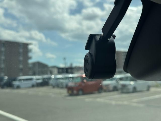 ロッキープレミアムナビ地デジＴＶ　バックカメラ　Ｂｌｕｅｔｏｏｔｈ　スマートキー　ＥＴＣ　　前後ドライブレコーダー　クルーズコントロール　ＬＥＤヘッドライト　衝突軽減ブレーキ　アイドリングストップ　クリアランスソナー（福岡県）の中古車