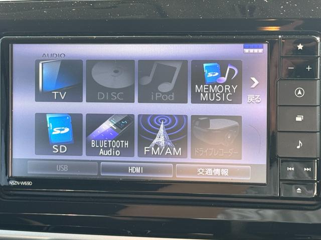 ムーヴキャンバス 中古車 Ｘブラックアクセントリミテッド　ＳＡＩＩＩナビ地デジＴＶ　全方位カメラ　Ｂｌｕｅｔｏｏｔｈ　スマートキー　両側電動スライドドア　オートライト　ＬＥＤヘッドライト　衝突軽減ブレーキ　横滑り防止装置　アイドリングストップ