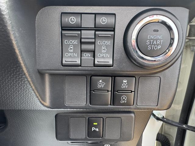 トールカスタムＧ新車保証継承付　弊社デモカーＵＰ車　オーディオレス　バックカメラ付　スマートキー　クルーズコントロール　ＬＥＤヘッドライト　衝突軽減ブレーキ　横滑り防止装置　クリアランスソナー　両側電動スライドドア（福岡県）の中古車