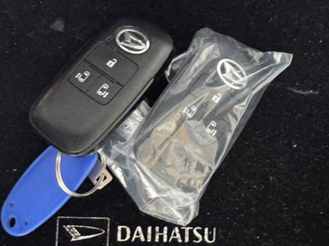 トールカスタムＧ新車保証継承付　弊社デモカーＵＰ車　オーディオレス　バックカメラ付　スマートキー　クルーズコントロール　ＬＥＤヘッドライト　衝突軽減ブレーキ　横滑り防止装置　クリアランスソナー　両側電動スライドドア（福岡県）の中古車