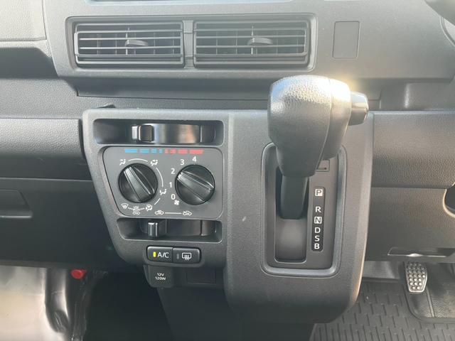 ハイゼットカーゴ 中古車 ＤＸ１ｄｉｎラジオ　両側スライドドア　オートライト　ＬＥＤヘッドライト　衝突軽減ブレーキ　オートマチックハイビーム　横滑り防止装置　アイドリングストップ　クリアランスソナー