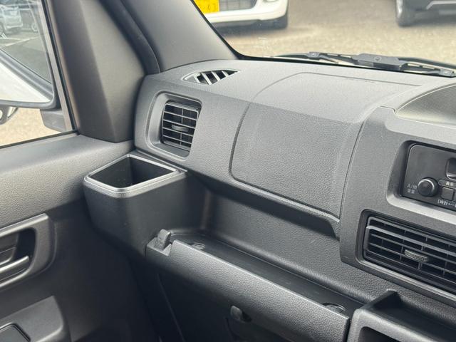 ハイゼットカーゴ 中古車 ＤＸ新車保証継承付　１ｄｉｎラジオ　５ＭＴ　ＥＴＣ　両側スライドドア　オートライト　ＬＥＤヘッドライト　衝突軽減ブレーキ　オートマチックハイビーム　横滑り防止装置　アイドリングストップ