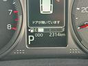 新車保証継承付　弊社デモカーＵＰ車　オーディオレス　バックカメラ付　スマートキー　クルーズコントロール　ＬＥＤヘッドライト　衝突軽減ブレーキ　横滑り防止装置　アイドリングストップ　純正アルミホイール（福岡県）の中古車