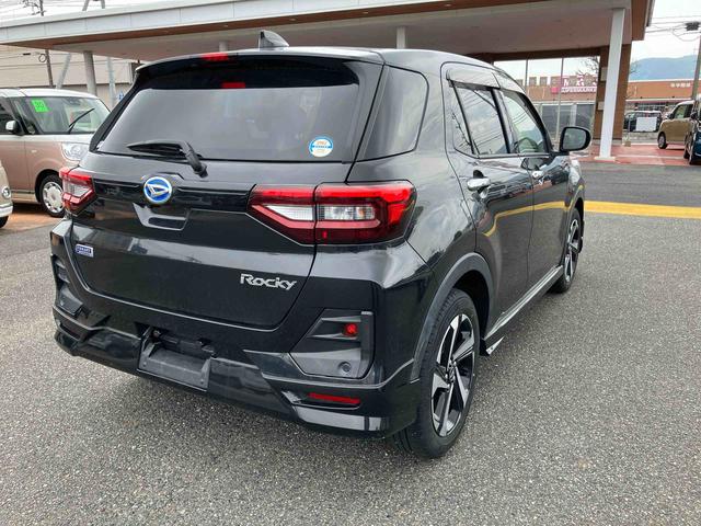 ロッキープレミアムＧ　ＨＥＶ記録簿　エアバッグ　アルミホイール　ＡＢＳ　１オーナー　禁煙車　キ−フリ−　車線逸脱警報装置　踏み間違い防止　オートマチックハイビーム　Ｓヒーター　Ｄレコ（山口県）の中古車