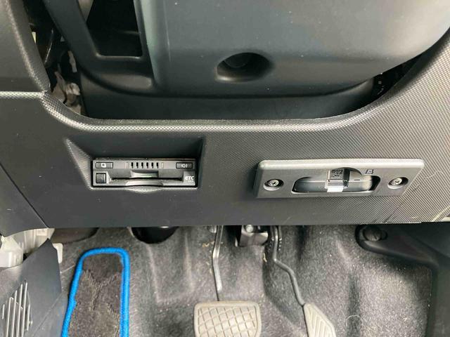 ロッキープレミアムＧ　ＨＥＶ記録簿　エアバッグ　アルミホイール　ＡＢＳ　１オーナー　禁煙車　キ−フリ−　車線逸脱警報装置　踏み間違い防止　オートマチックハイビーム　Ｓヒーター　Ｄレコ（山口県）の中古車