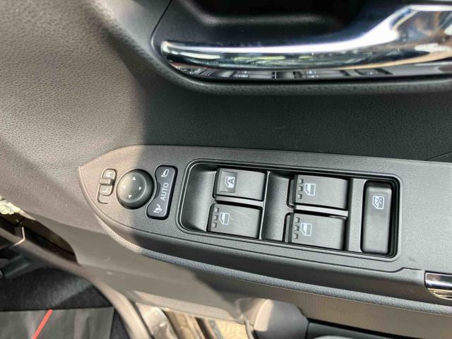 タントカスタムＸ衝突軽減Ｂ　車線逸脱警報装置　ＡＨＢ　ＬＥＤライト　ＡＵＴＯライト　フロントベンチシート　シートヒータ　両自動ドア　スマートキ−　全方位　整備記録簿（山口県）の中古車