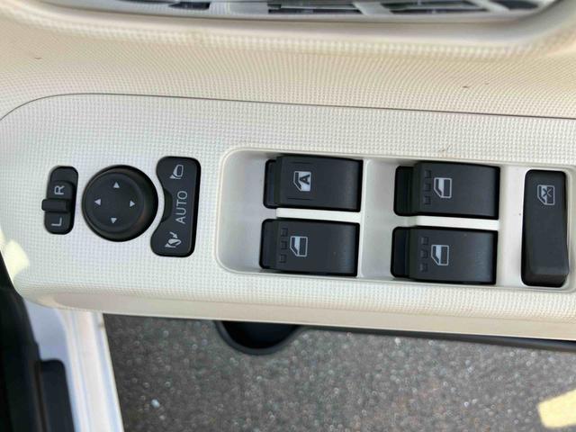 ムーヴキャンバスストライプスＧスマートキープッシュスタート　キーフリーキー　ワンオーナー車　運転席エアバック　ＡＢＳ　点検記録簿（山口県）の中古車