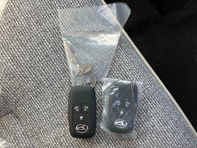 ムーヴキャンバスストライプスＧスマートキープッシュスタート　キーフリーキー　ワンオーナー車　運転席エアバック　ＡＢＳ　点検記録簿（山口県）の中古車