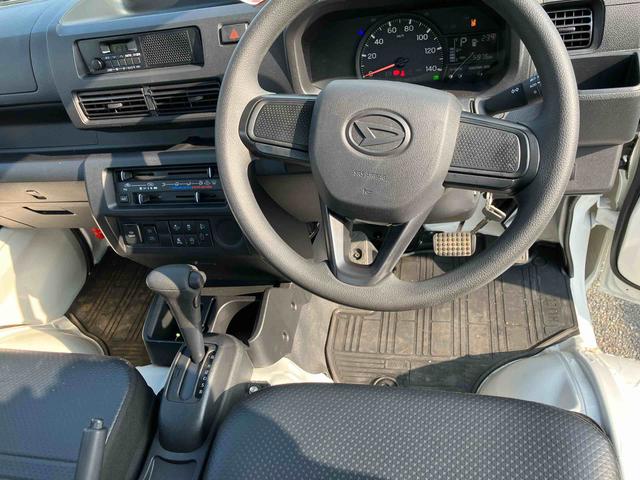 ハイゼットトラックスタンダード整備記録簿　パワステ付　切替式４ＷＤ　エアコン付　シングルエアバッグ　ＡＢＳ（山口県）の中古車