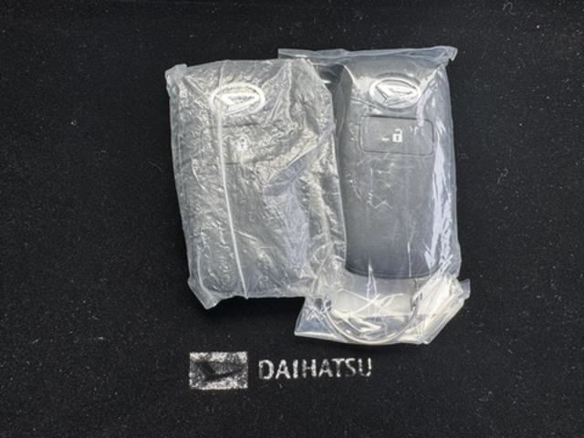 タフトＧ　ダーククロムベンチャー令和６年式　衝突低減ブレーキ　弊社リースＵＰ車　ＣＤチューナー　アダクティブクルーズコントロール　シートヒーター　電子パーキングブレーキ（福岡県）の中古車