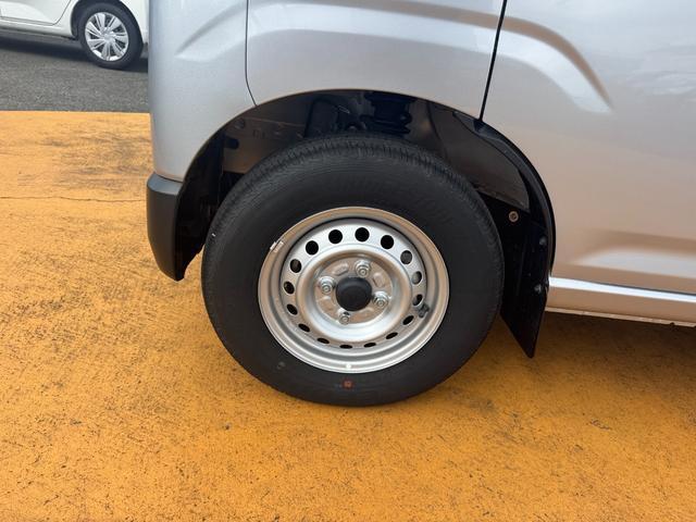 ハイゼットカーゴＤＸ令和５年式　オーディオレス　衝突低減ブレーキ　弊社デモカーＵＰ車（福岡県）の中古車