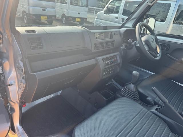 ハイゼットトラックスタンダード 農用スペシャル新車保証継承付 弊社デモカーUP車 5MT 4WD 衝突低減ブレーキ 1dinラジオ(福岡県)の中古車