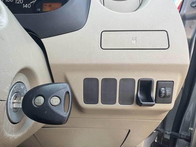 ミラXスペシャル平成26年式 5MT MOMOハンドル(福岡県)の中古車