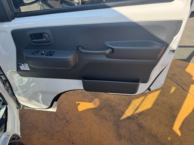 キャリイトラックKX令和7年式 CDチューナー マニュアルエアコン(福岡県)の中古車