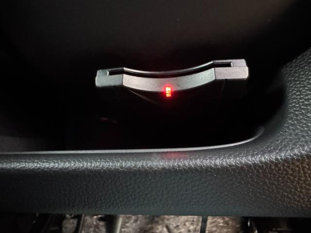 Ｎ−ＢＯＸカスタムＬフルセグナビ　バックモニター　ＥＴＣ　クルーズコントロール　リア左側パワースライドドア	運転席＆助手席シートバックテーブル　衝突低減ブレーキ（福岡県）の中古車