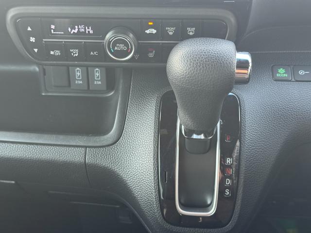 Ｎ−ＢＯＸカスタムＬフルセグナビ　バックモニター　ＥＴＣ　クルーズコントロール　リア左側パワースライドドア	運転席＆助手席シートバックテーブル　衝突低減ブレーキ（福岡県）の中古車