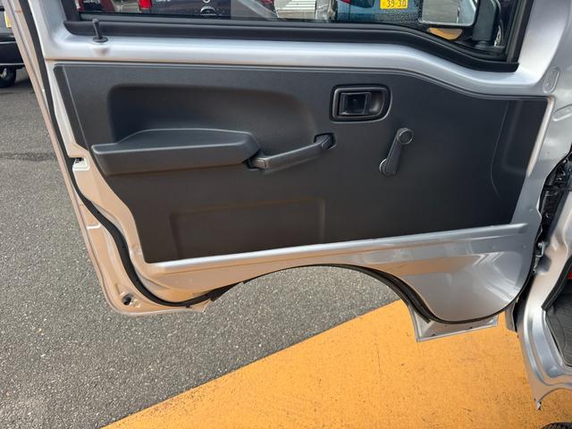 ハイゼットトラックスタンダード　農用スペシャルＳＡIIIｔ５ＭＴ車　４ＷＤ　衝突低減ブレーキ　４枚スプリング　１ｄｉｎラジオ（福岡県）の中古車