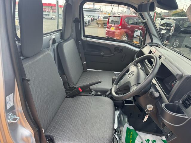 ハイゼットトラックスタンダード　農用スペシャルＳＡIIIｔ５ＭＴ車　４ＷＤ　衝突低減ブレーキ　４枚スプリング　１ｄｉｎラジオ（福岡県）の中古車