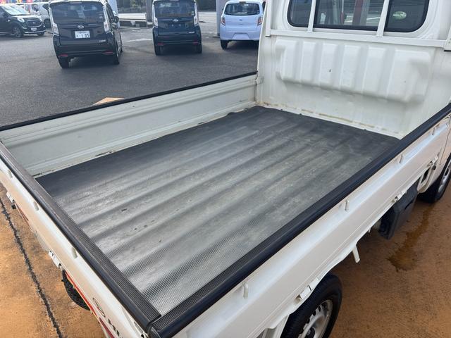 ハイゼットトラックスタンダード４ＷＤ　５ＭＴ　マニュアル車　１ｄｉｎラジオ（福岡県）の中古車