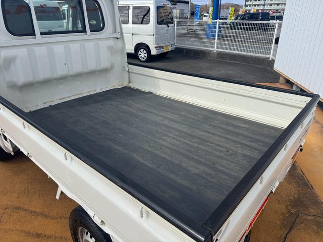 ハイゼットトラックスタンダード４ＷＤ　５ＭＴ　マニュアル車　１ｄｉｎラジオ（福岡県）の中古車