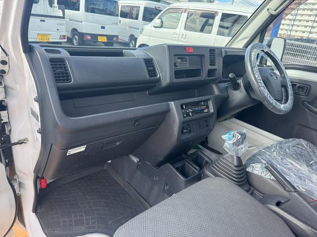 ハイゼットトラックスタンダード４ＷＤ　５ＭＴ　マニュアル車　１ｄｉｎラジオ（福岡県）の中古車