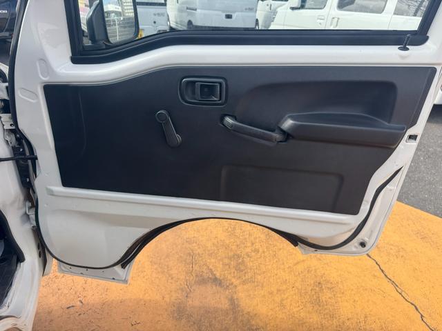 ハイゼットトラックスタンダード４ＷＤ　５ＭＴ　マニュアル車　１ｄｉｎラジオ（福岡県）の中古車