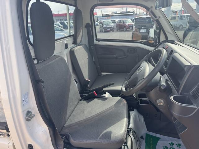 ハイゼットトラックスタンダード４ＷＤ　５ＭＴ　マニュアル車　１ｄｉｎラジオ（福岡県）の中古車