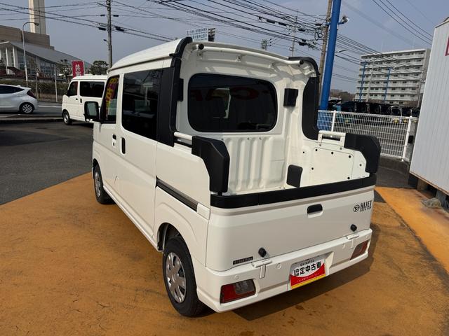 ハイゼットカーゴデッキバンＧ弊社デモカーＵＰ車　新車保証継承付　オーディオレス　プッシュボタンスタート（福岡県）の中古車