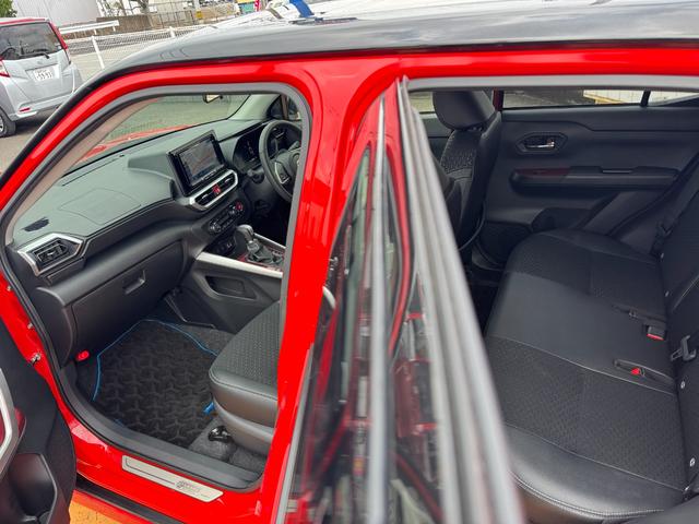 ロッキープレミアムＧ　ＨＥＶ純正フルセグナビ　ＥＴＣ　ドラレコ　パノラマモニター（福岡県）の中古車